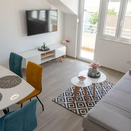 Apartment Casteletti Kastela