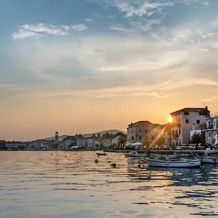 Casteletti * Kastela