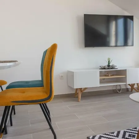 Casteletti Apartment *